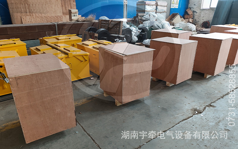 矿用井下电机车配件出口海外 4.jpg